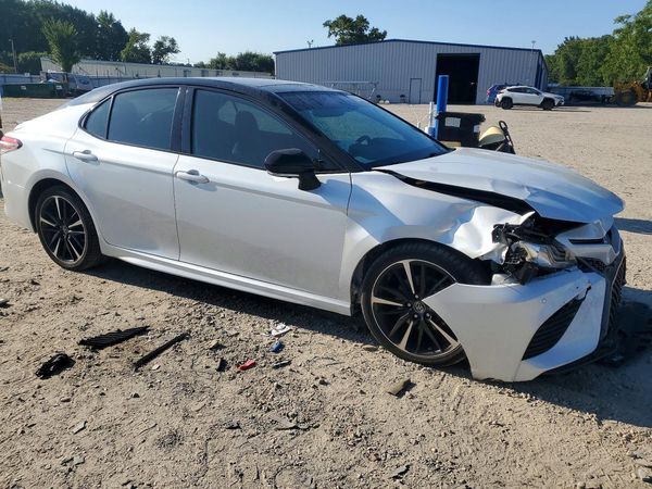 2019 TOYOTA CAMRY