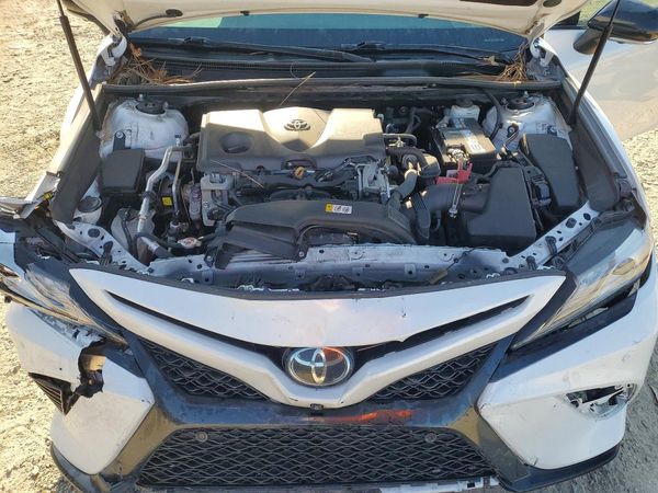 2019 TOYOTA CAMRY