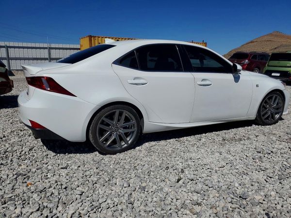 2016 LEXUS IS 300