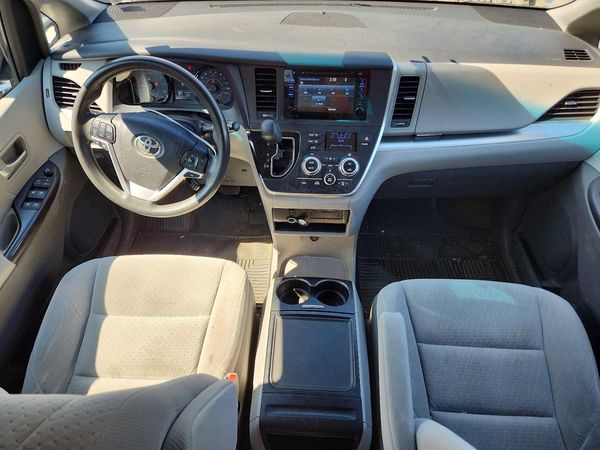 2015 TOYOTA SIENNA