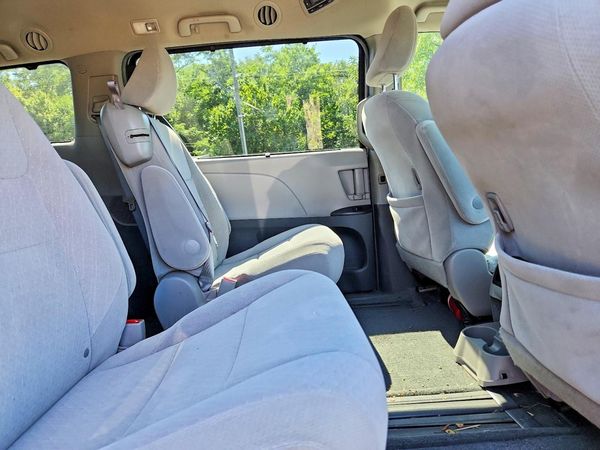 2015 TOYOTA SIENNA