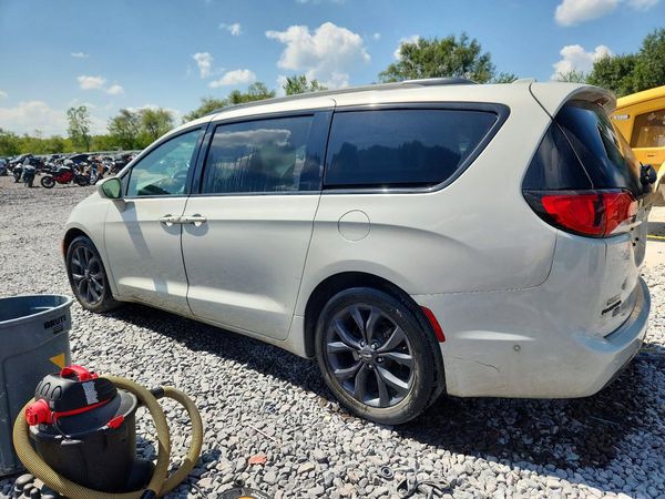 2019 CHRYSLER PACIFICA Touring L Plus