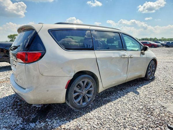 2019 CHRYSLER PACIFICA Touring L Plus