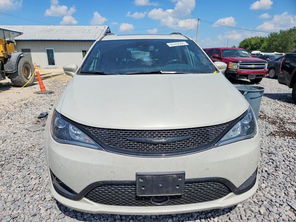 2019 CHRYSLER PACIFICA Touring L Plus