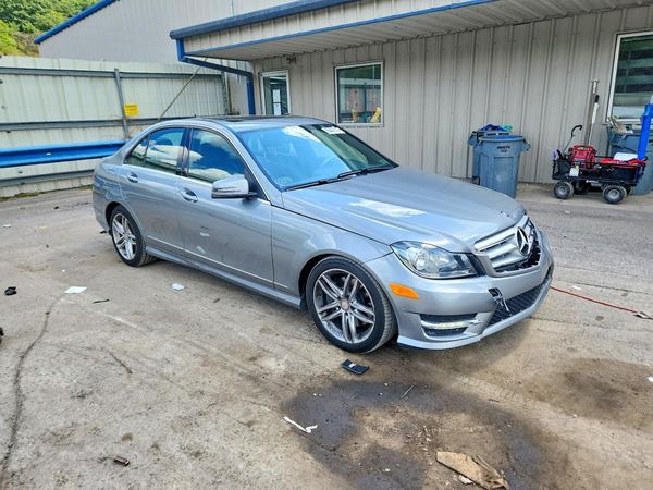 2013 MERCEDES-BENZ C C300