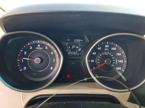2014 HYUNDAI ELANTRA
