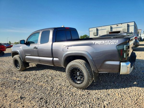2016 TOYOTA TACOMA