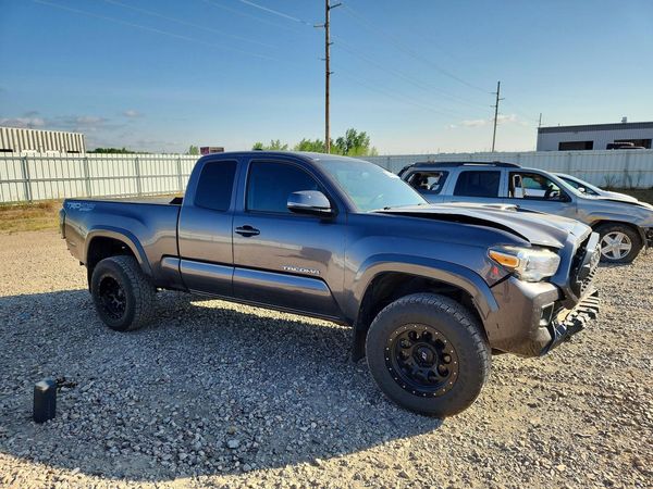 2016 TOYOTA TACOMA