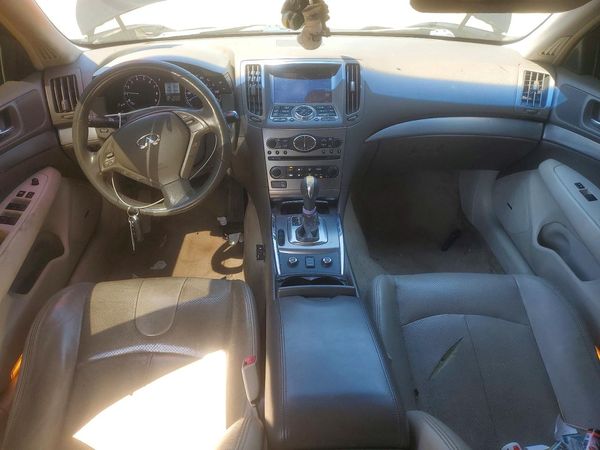 2015 INFINITI Q40