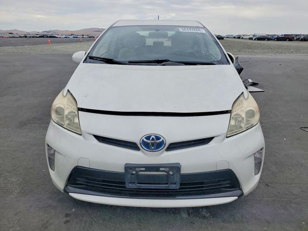 2015 TOYOTA PRIUS