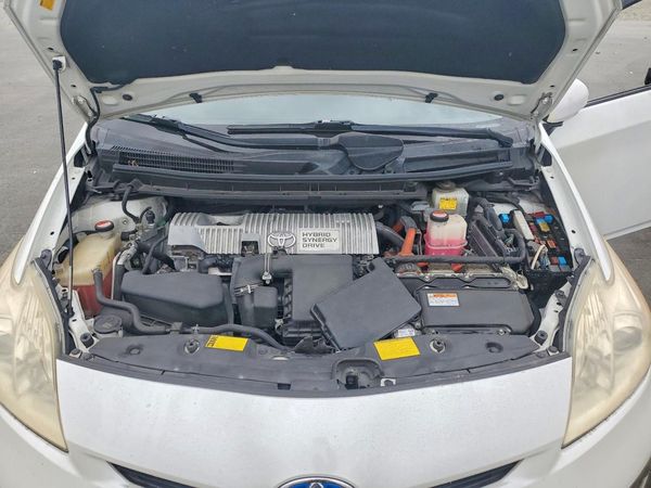 2015 TOYOTA PRIUS