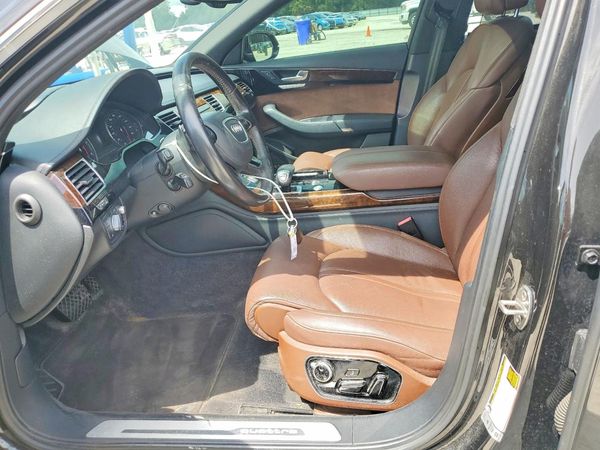 2016 AUDI A8