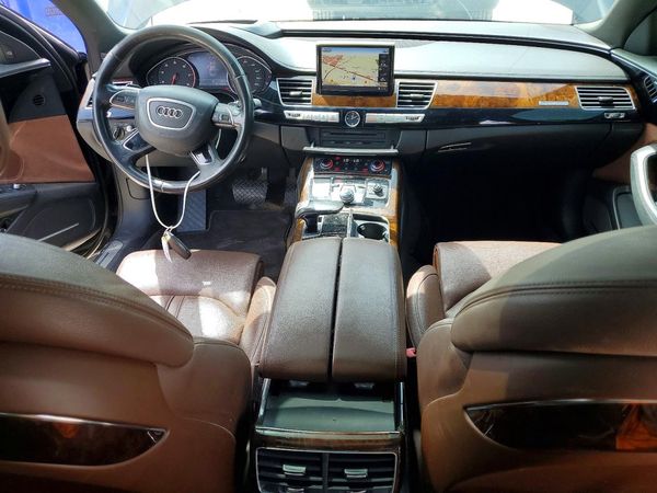 2016 AUDI A8