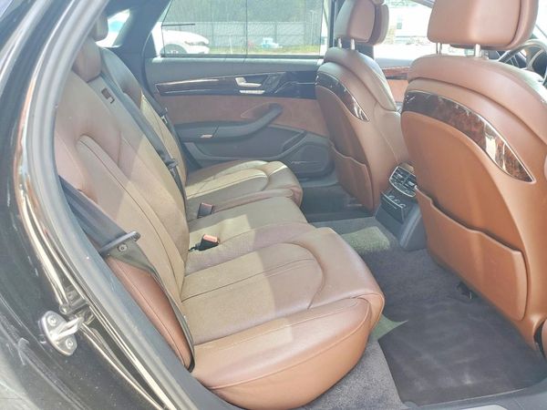 2016 AUDI A8