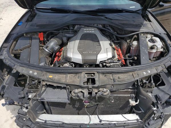 2016 AUDI A8