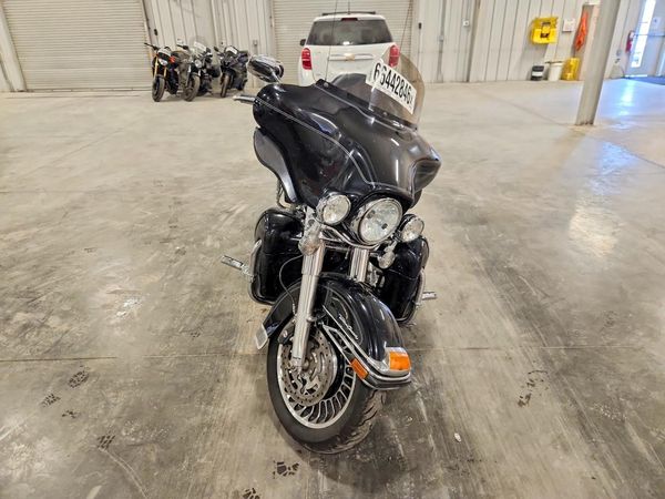 2012 HARLEY-DAVIDSON FLHTCU