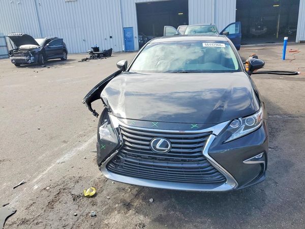 2016 LEXUS ES