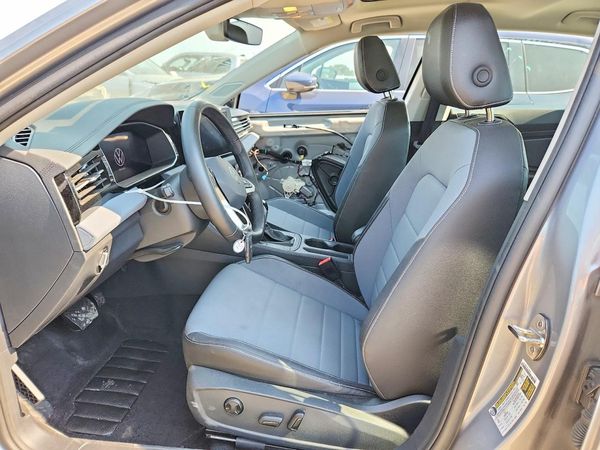2025 VOLKSWAGEN JETTA