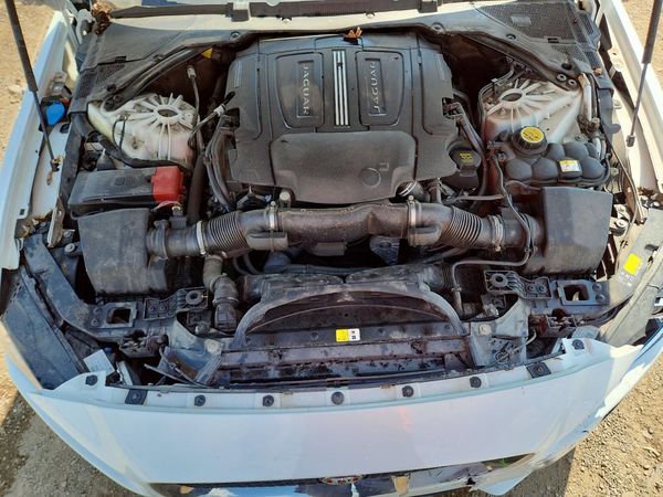 2017 JAGUAR XE Premium