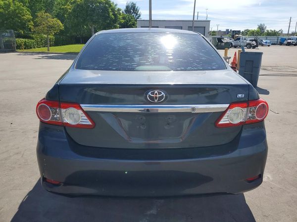 2013 TOYOTA COROLLA