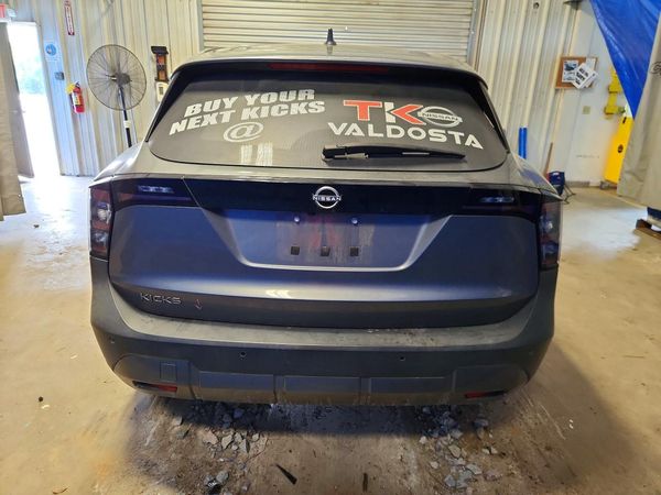 2025 NISSAN KICKS