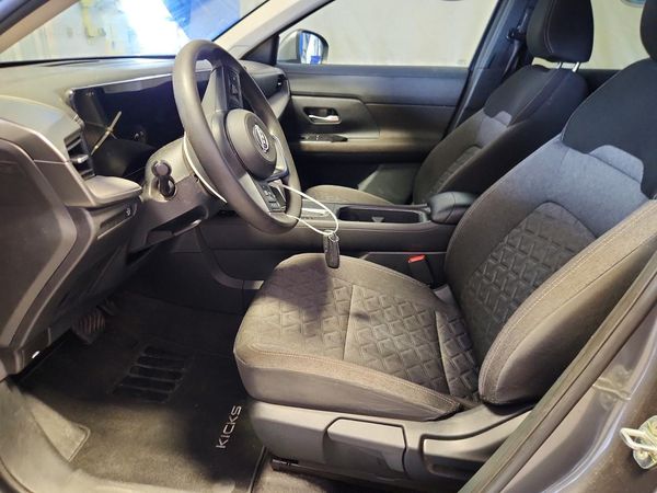 2025 NISSAN KICKS