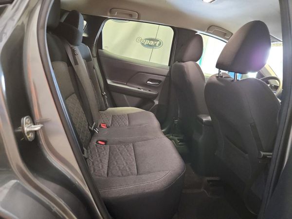 2025 NISSAN KICKS
