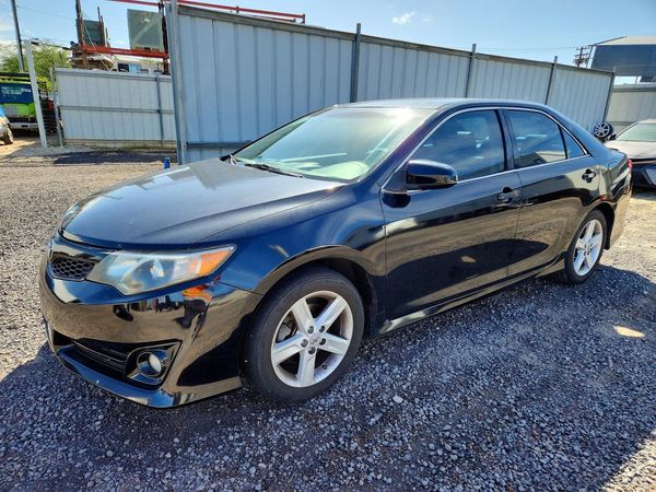 2012 TOYOTA CAMRY — Front 3/4