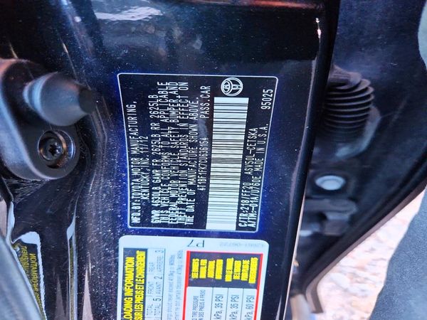 2012 TOYOTA CAMRY — VINS