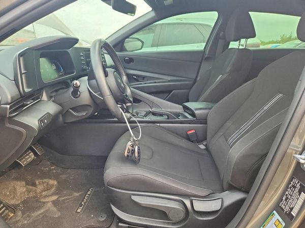 2025 HYUNDAI ELANTRA
