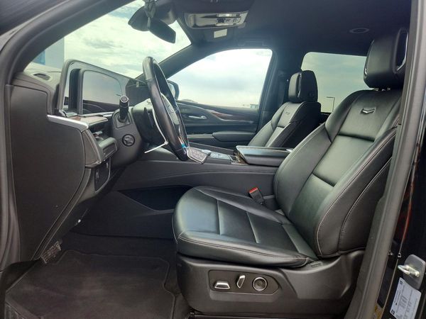 2023 CADILLAC ESCALADE Luxury
