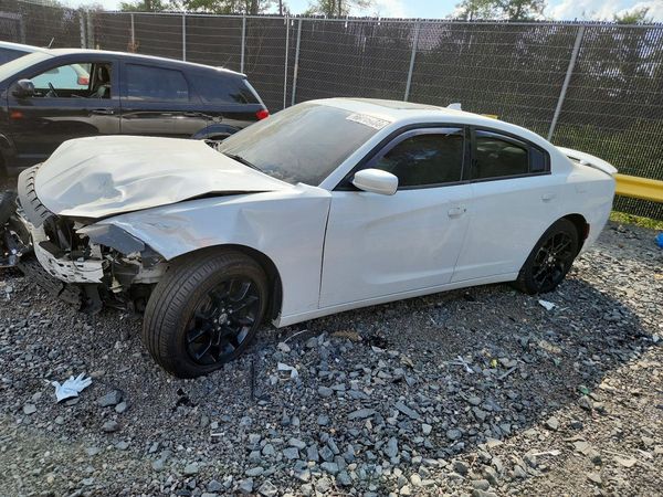 2015 DODGE CHARGER SXT