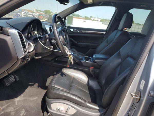 2018 PORSCHE CAYENNE