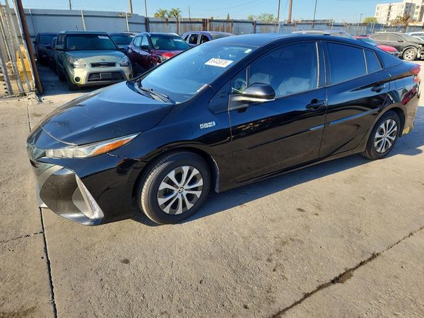 2022 TOYOTA PRIUS