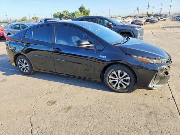 2022 TOYOTA PRIUS