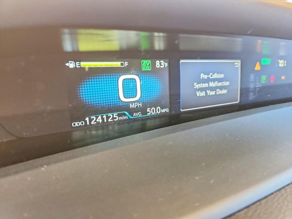 2022 TOYOTA PRIUS