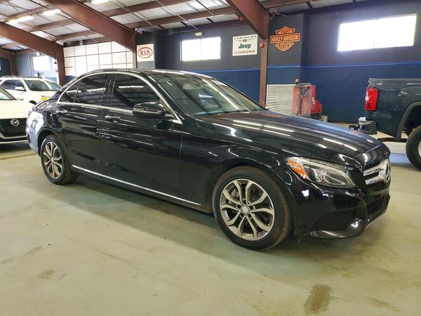 2016 MERCEDES-BENZ C C300-4M — Passenger 3/4