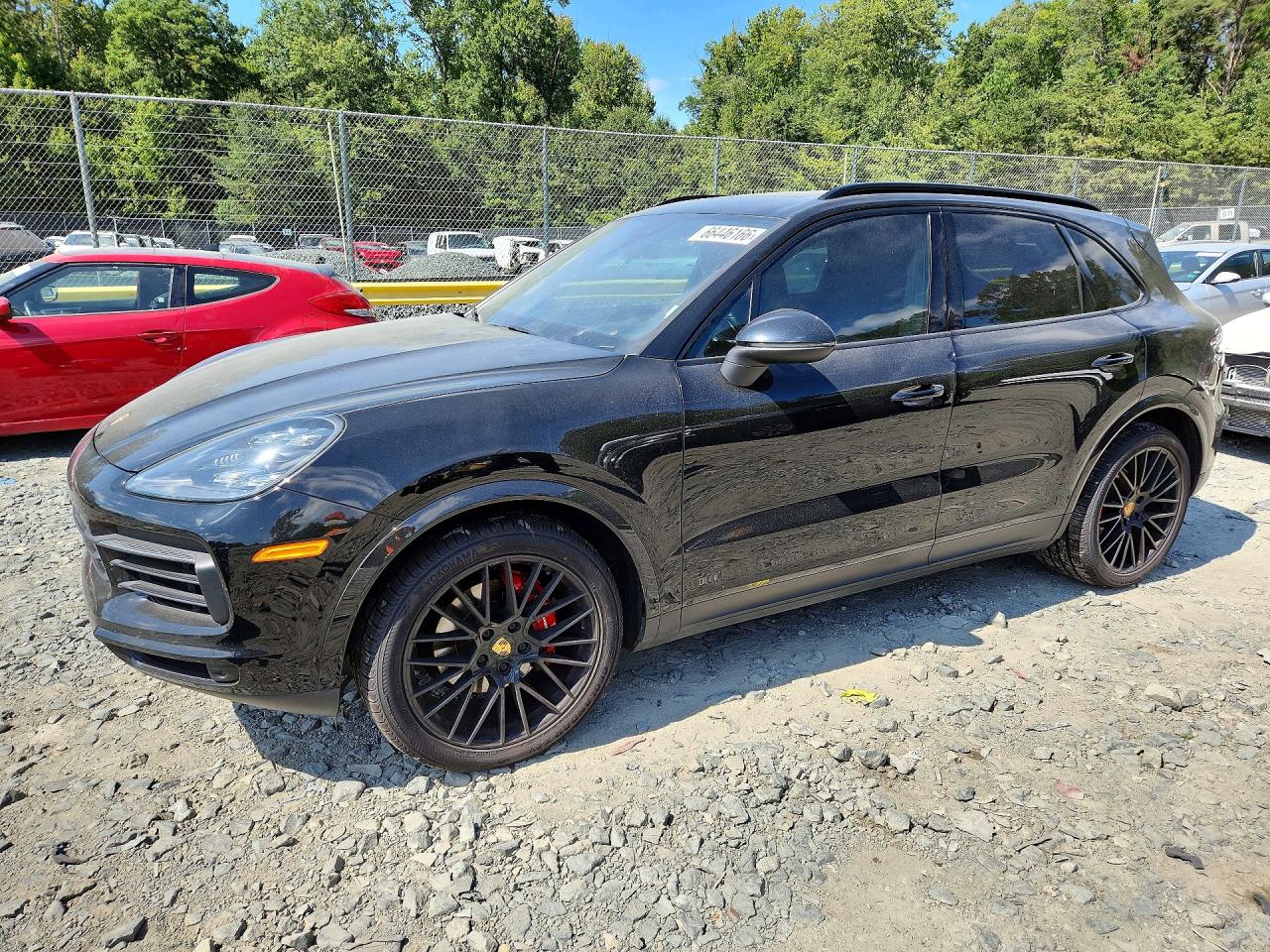 2019 PORSCHE CAYENNE