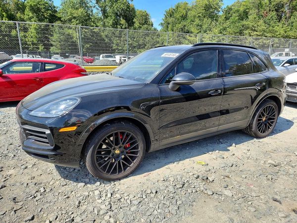2019 PORSCHE CAYENNE