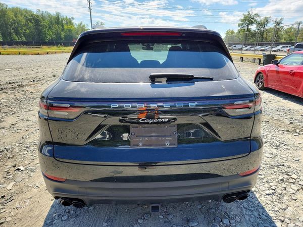 2019 PORSCHE CAYENNE