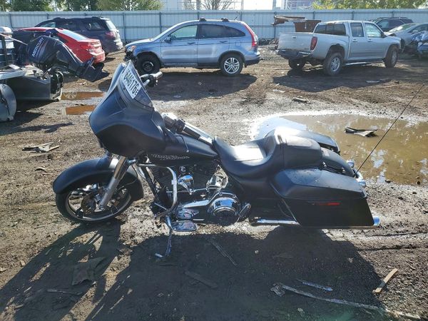 2014 HARLEY-DAVIDSON FLHX