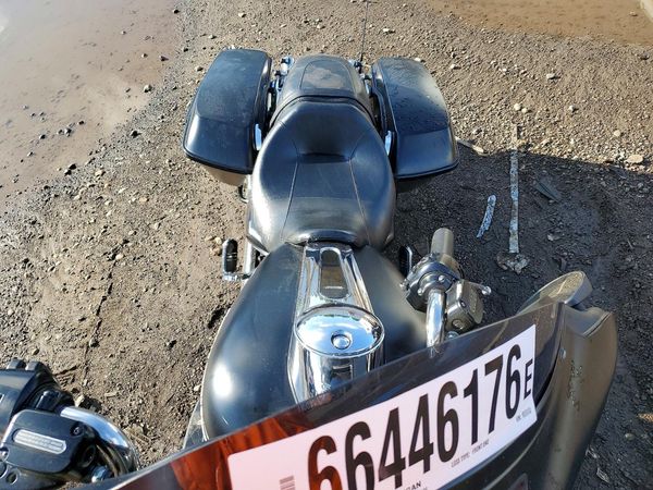 2014 HARLEY-DAVIDSON FLHX