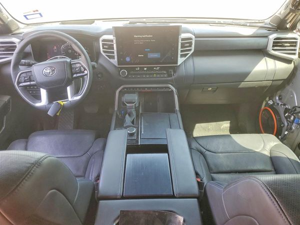 2025 TOYOTA TUNDRA