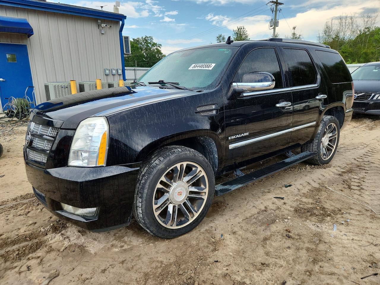2012 CADILLAC ESCALADE Premium