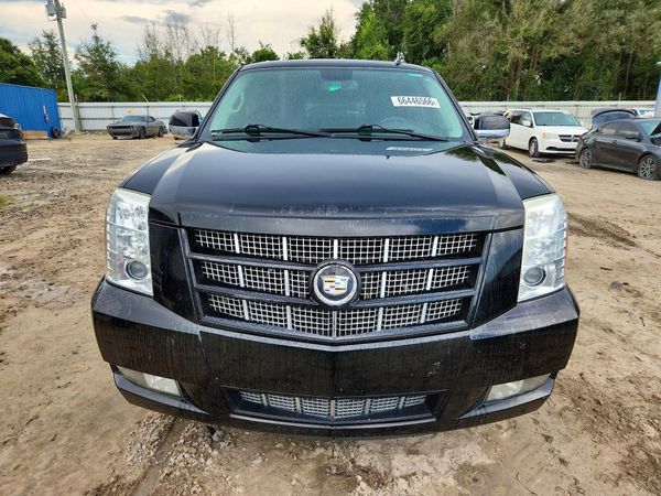 2012 CADILLAC ESCALADE Premium