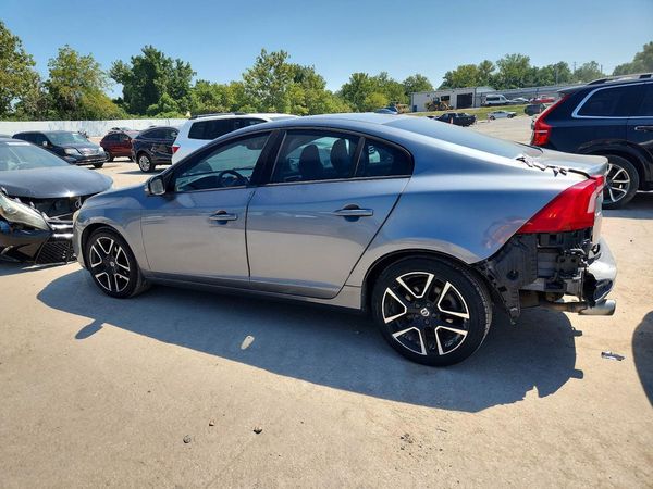 2017 VOLVO S60 Dynamic