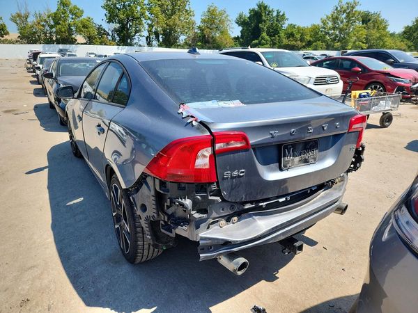 2017 VOLVO S60 Dynamic