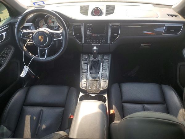 2017 PORSCHE MACAN