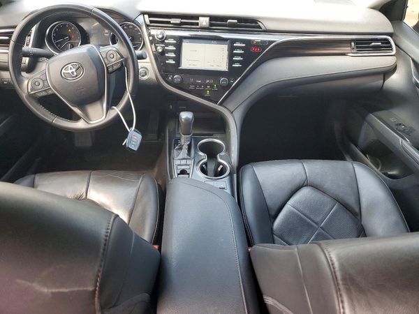 2018 TOYOTA CAMRY