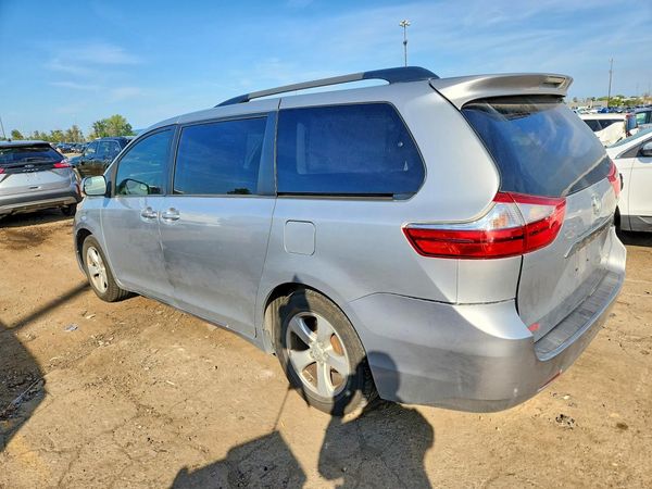 2015 TOYOTA SIENNA